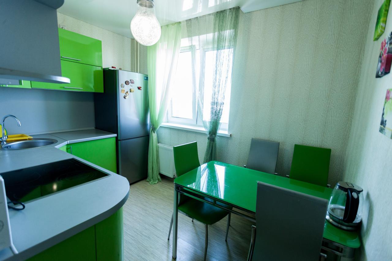Apartments On Permyakova 76 Tiumen Exteriör bild